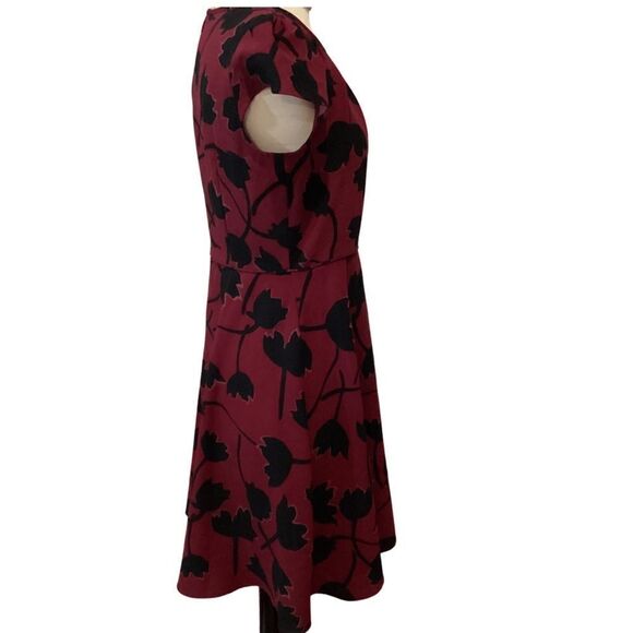 Loft Tulip Print Flare Dress 4 Burgundy Black - Picture 2 of 10